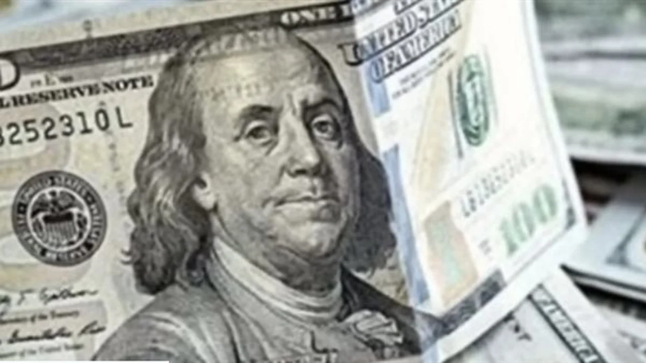 تطورات جديدة في سعر الدولار السبت تزامناً مع قفزة التحويلات والاستثمارات الأجنبية